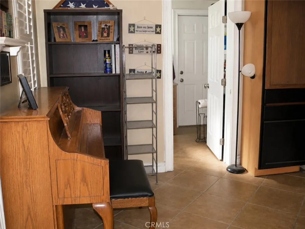 14856 Mystic Street Whittier, CA 90604