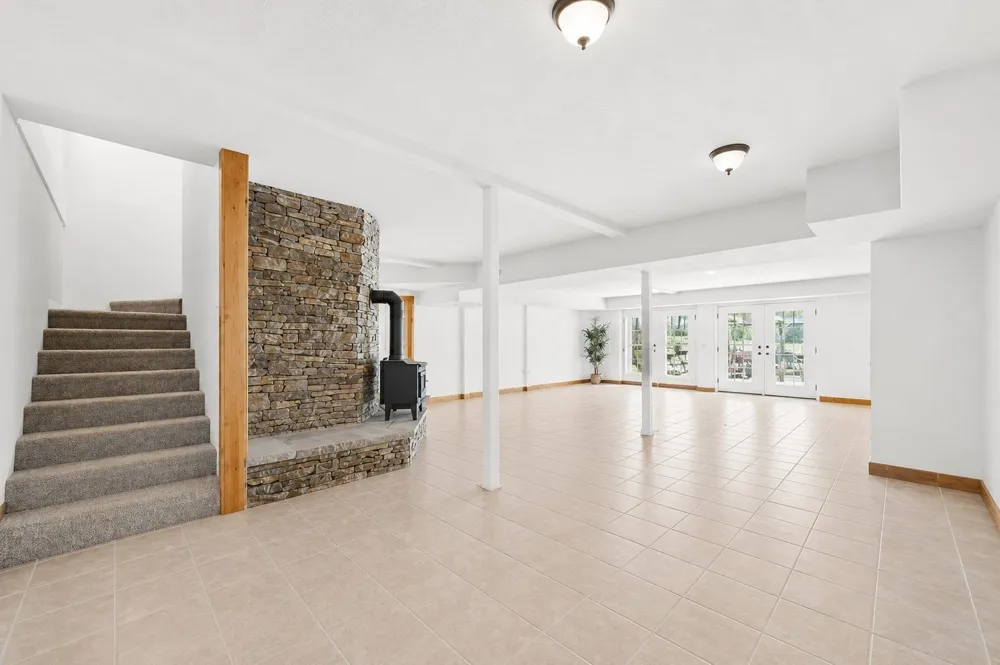 216 Old Wolf Hill Rd Bethpage, TN 37022