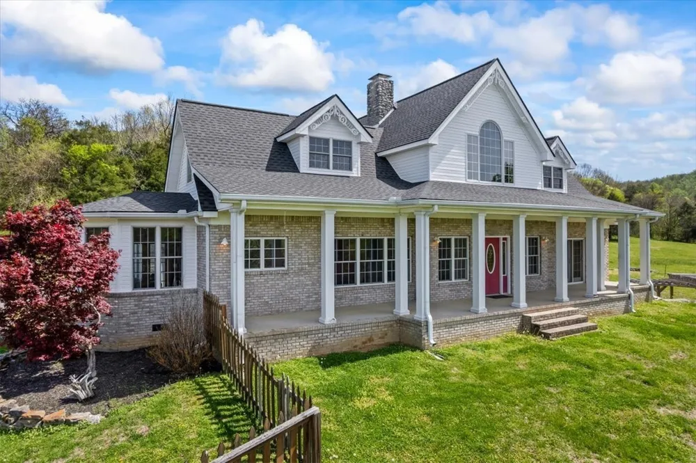 216 Old Wolf Hill Rd Bethpage, TN 37022