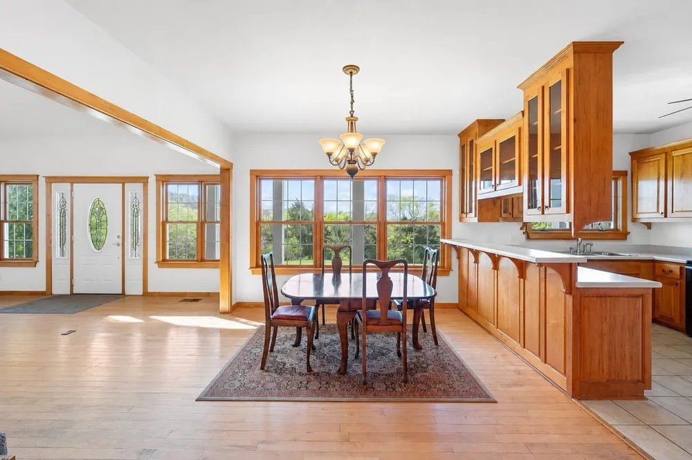 216 Old Wolf Hill Rd Bethpage, TN 37022