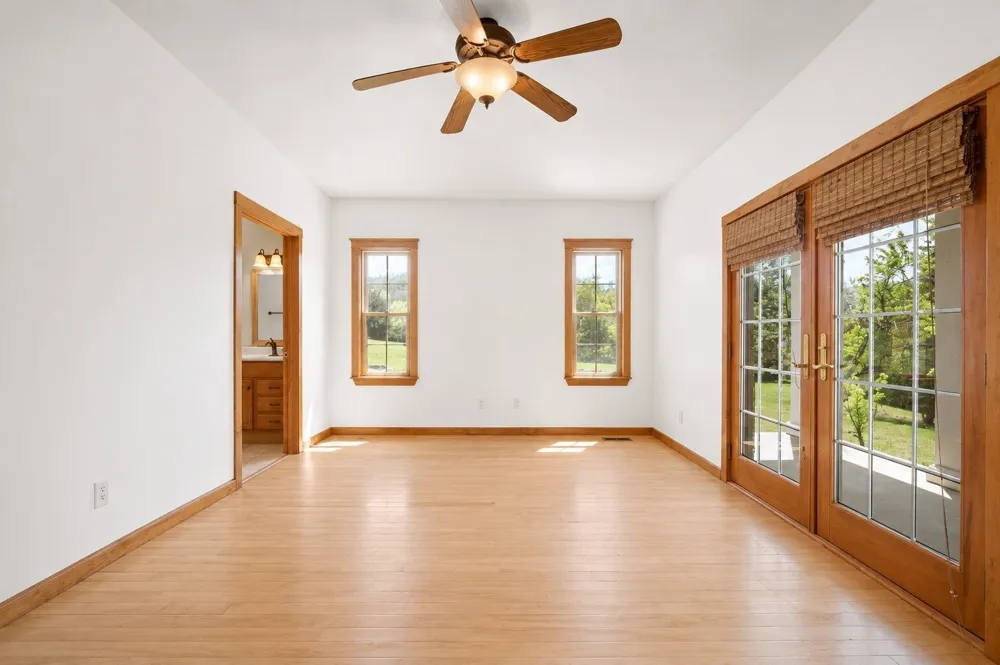 216 Old Wolf Hill Rd Bethpage, TN 37022