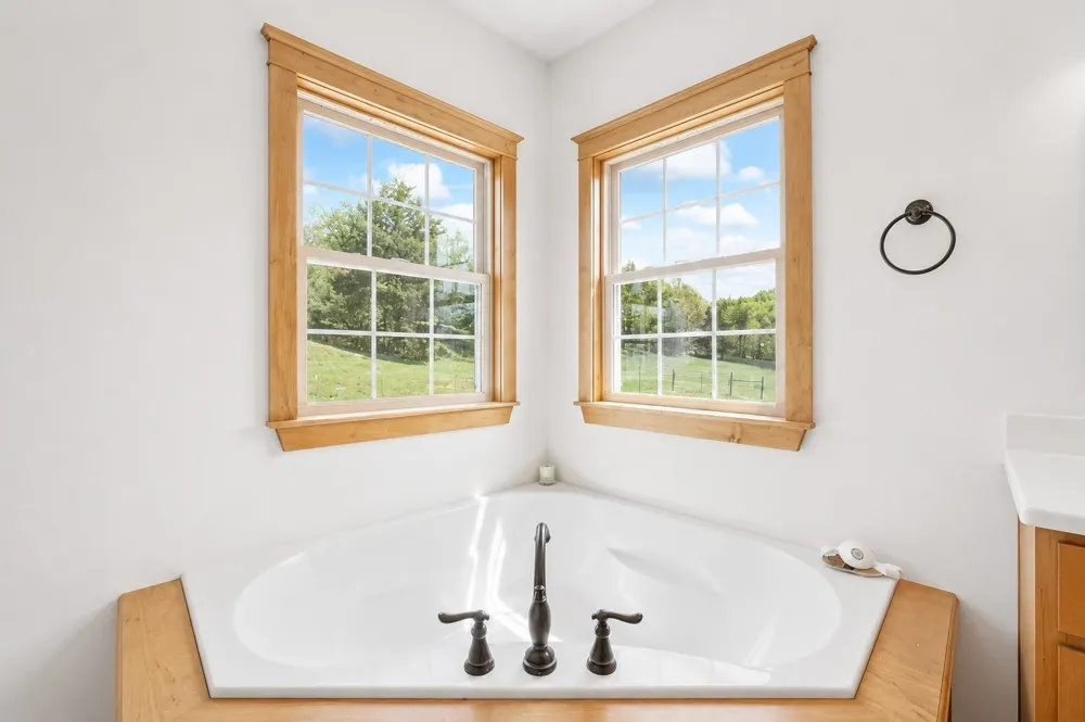 216 Old Wolf Hill Rd Bethpage, TN 37022