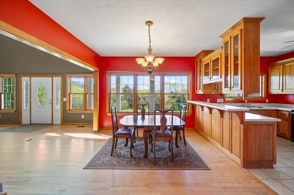 216 Old Wolf Hill Rd Bethpage, TN 37022