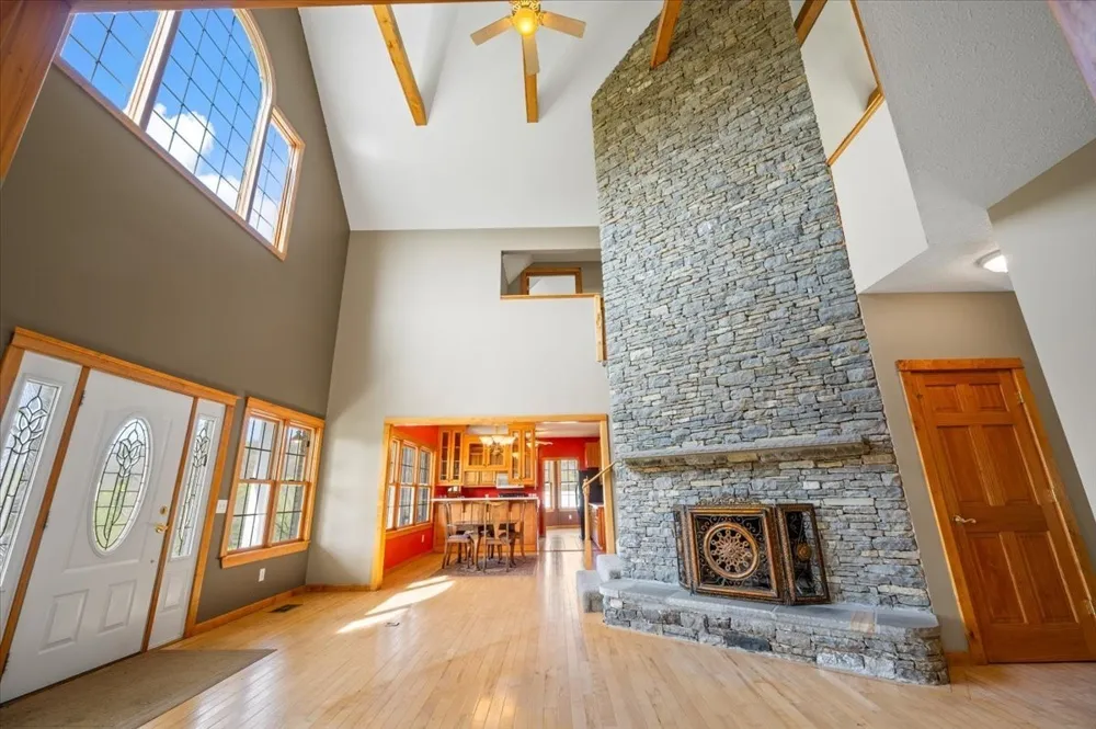 216 Old Wolf Hill Rd Bethpage, TN 37022