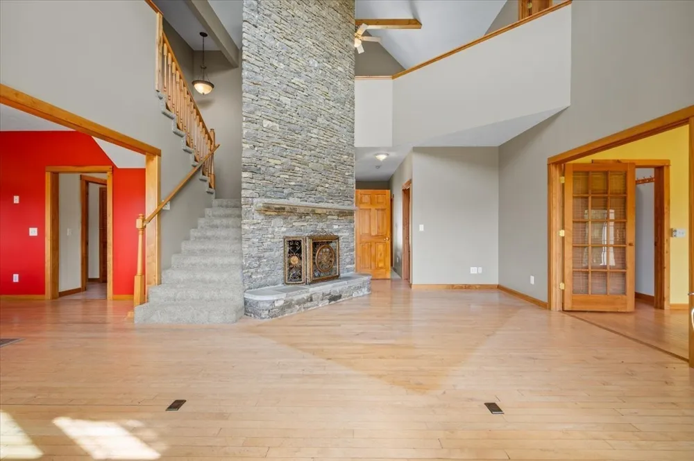216 Old Wolf Hill Rd Bethpage, TN 37022