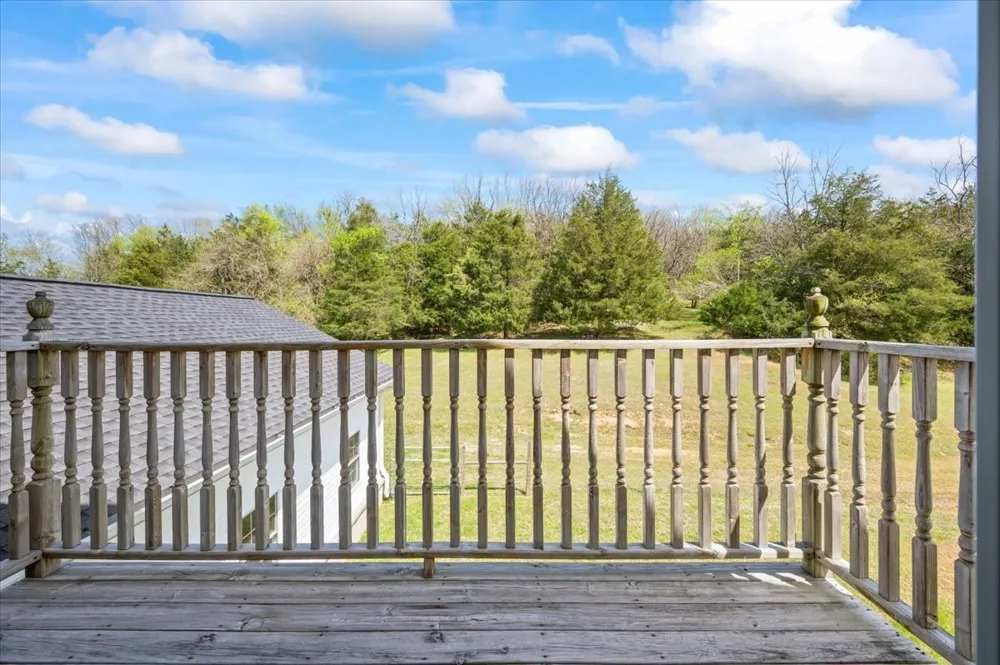 216 Old Wolf Hill Rd Bethpage, TN 37022