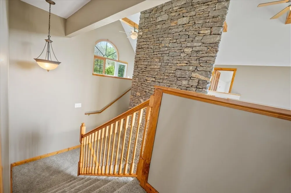 216 Old Wolf Hill Rd Bethpage, TN 37022