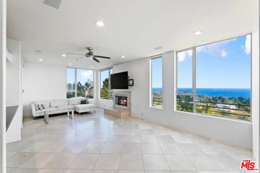 30112 Cuthbert Road Malibu, CA 90265