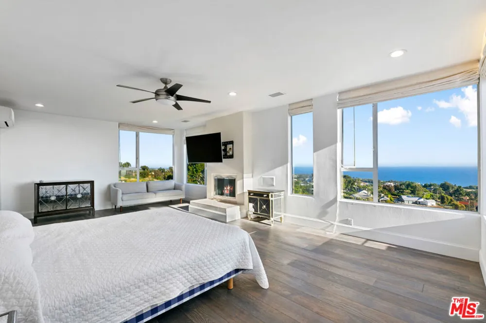 30112 Cuthbert Road Malibu, CA 90265