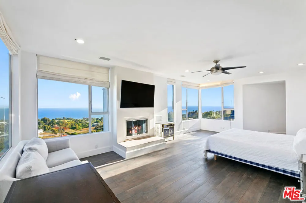 30112 Cuthbert Road Malibu, CA 90265