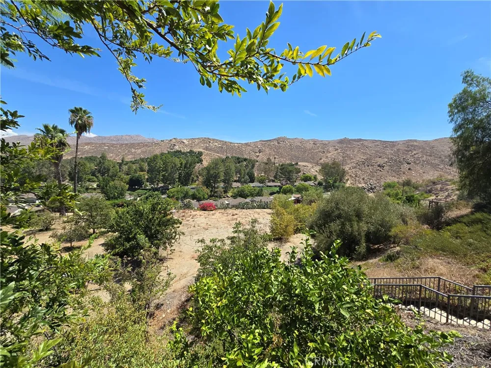 5740 Via Cervantes Riverside, CA 92506