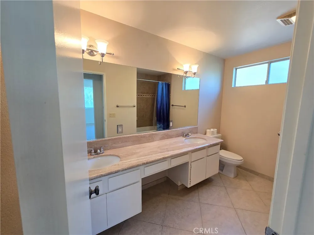 5740 Via Cervantes Riverside, CA 92506