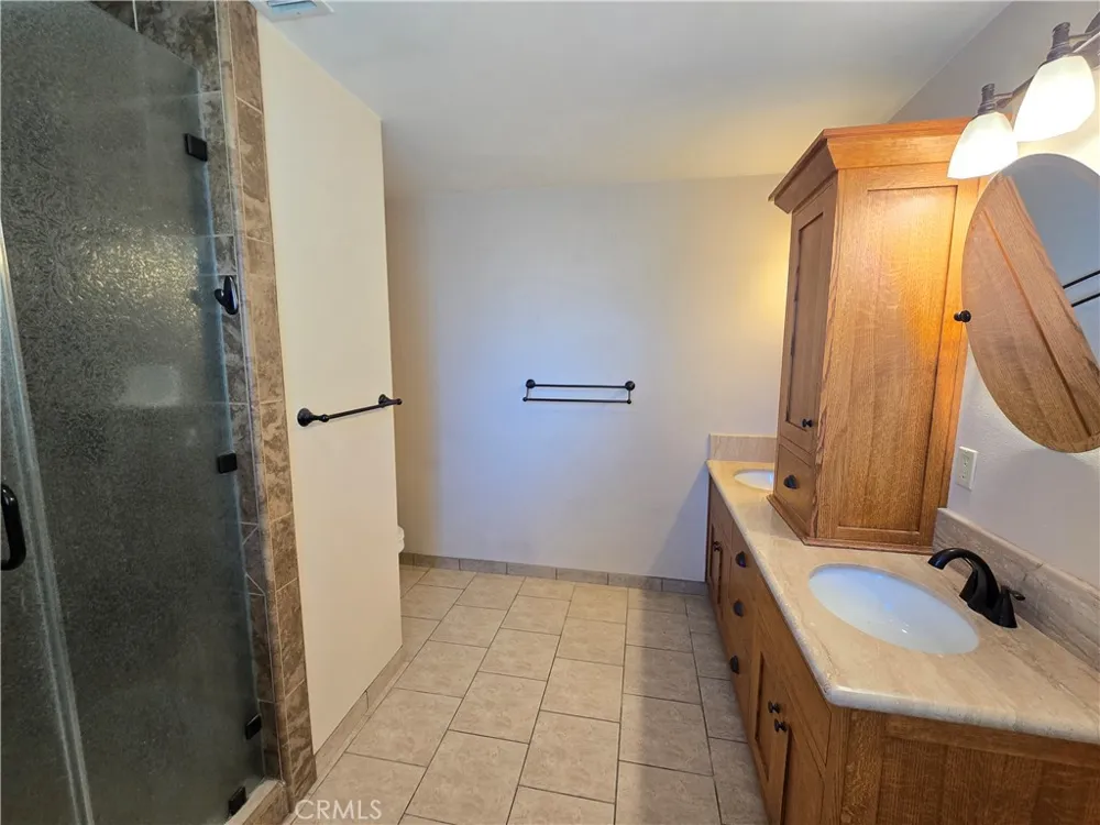 5740 Via Cervantes Riverside, CA 92506