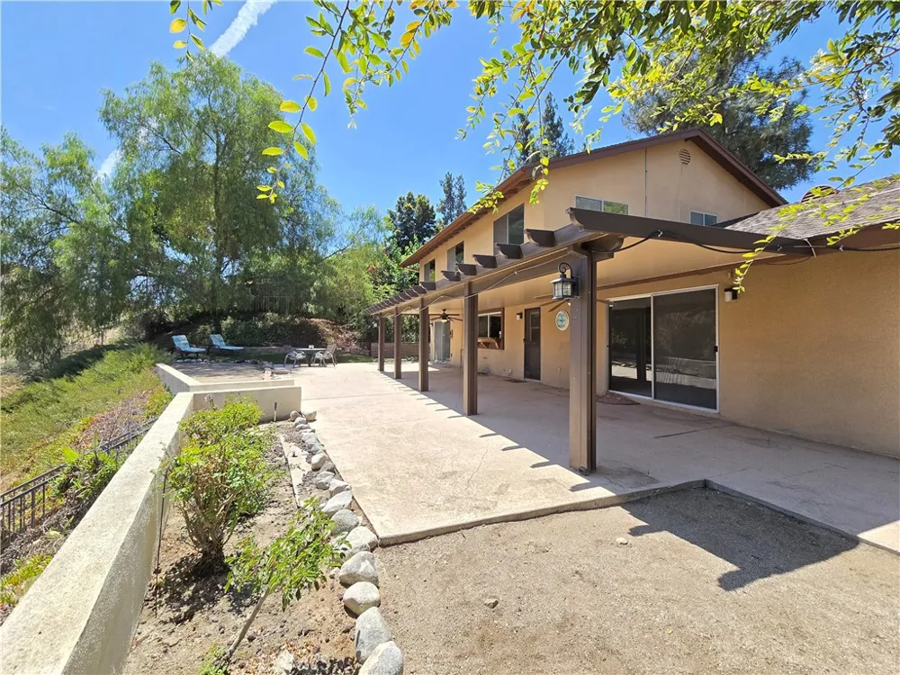 5740 Via Cervantes Riverside, CA 92506