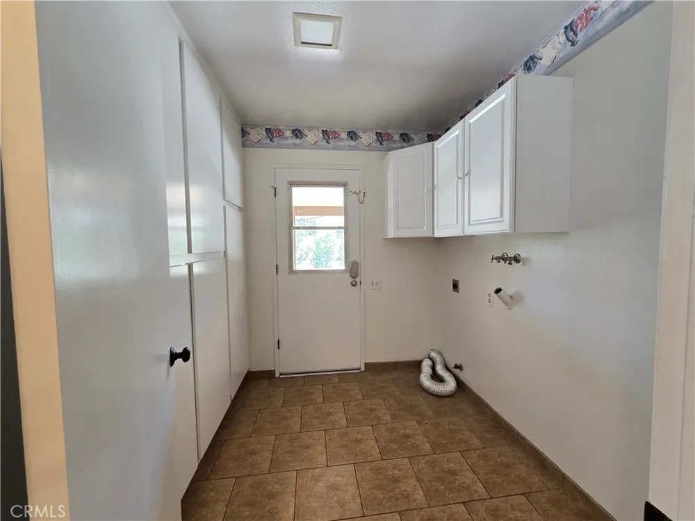 5740 Via Cervantes Riverside, CA 92506