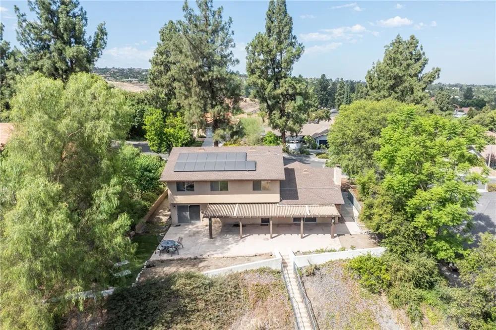 5740 Via Cervantes Riverside, CA 92506