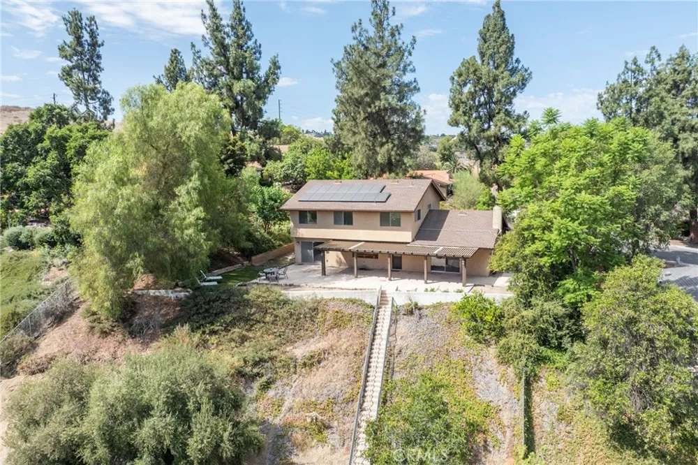 5740 Via Cervantes Riverside, CA 92506
