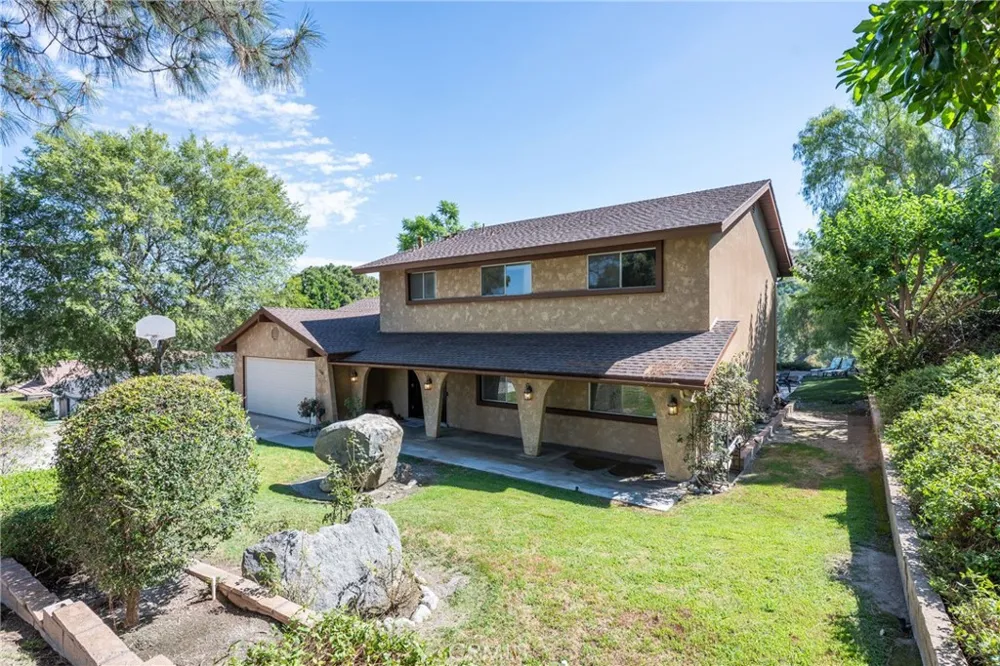 5740 Via Cervantes Riverside, CA 92506