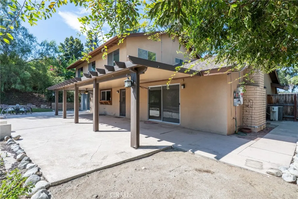 5740 Via Cervantes Riverside, CA 92506