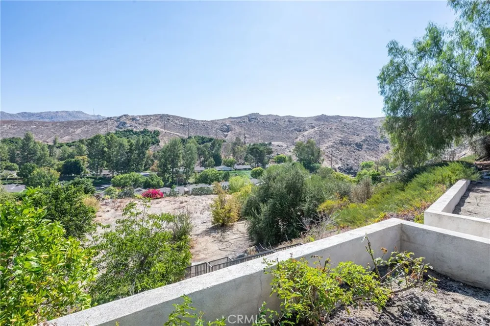 5740 Via Cervantes Riverside, CA 92506