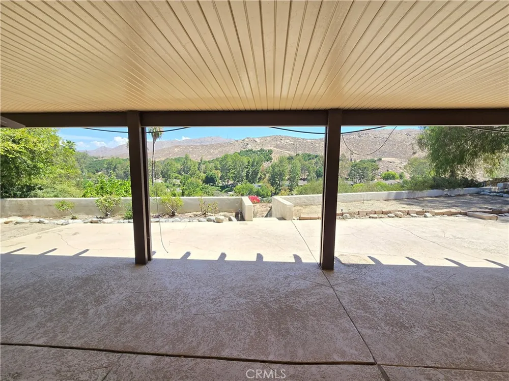 5740 Via Cervantes Riverside, CA 92506