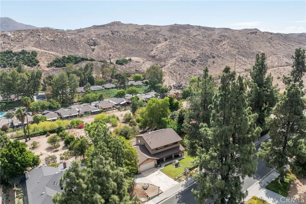 5740 Via Cervantes Riverside, CA 92506