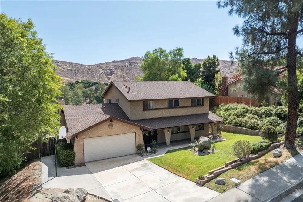 5740 Via Cervantes Riverside, CA 92506