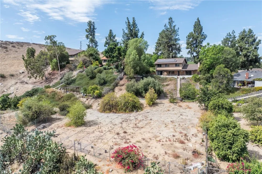 5740 Via Cervantes Riverside, CA 92506