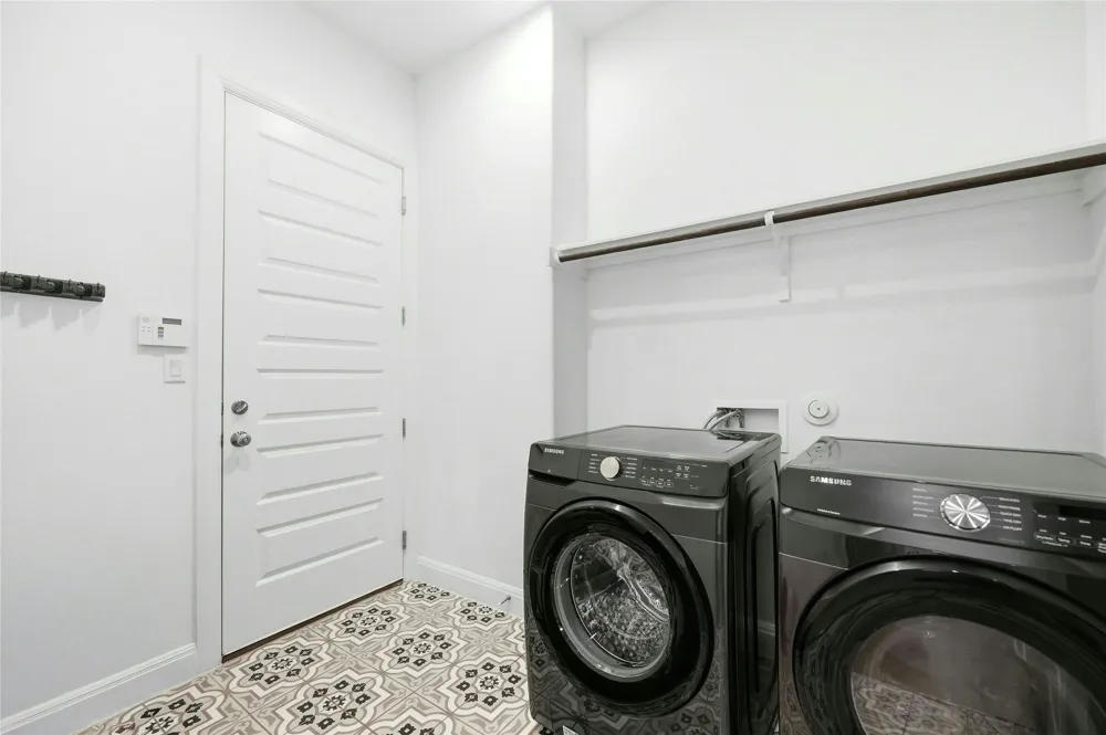 140 Kellogg Lane Bastrop, TX 78602