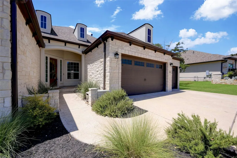 140 Kellogg Lane Bastrop, TX 78602