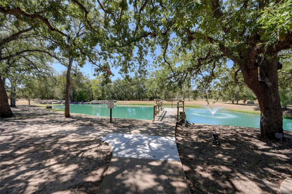 140 Kellogg Lane Bastrop, TX 78602