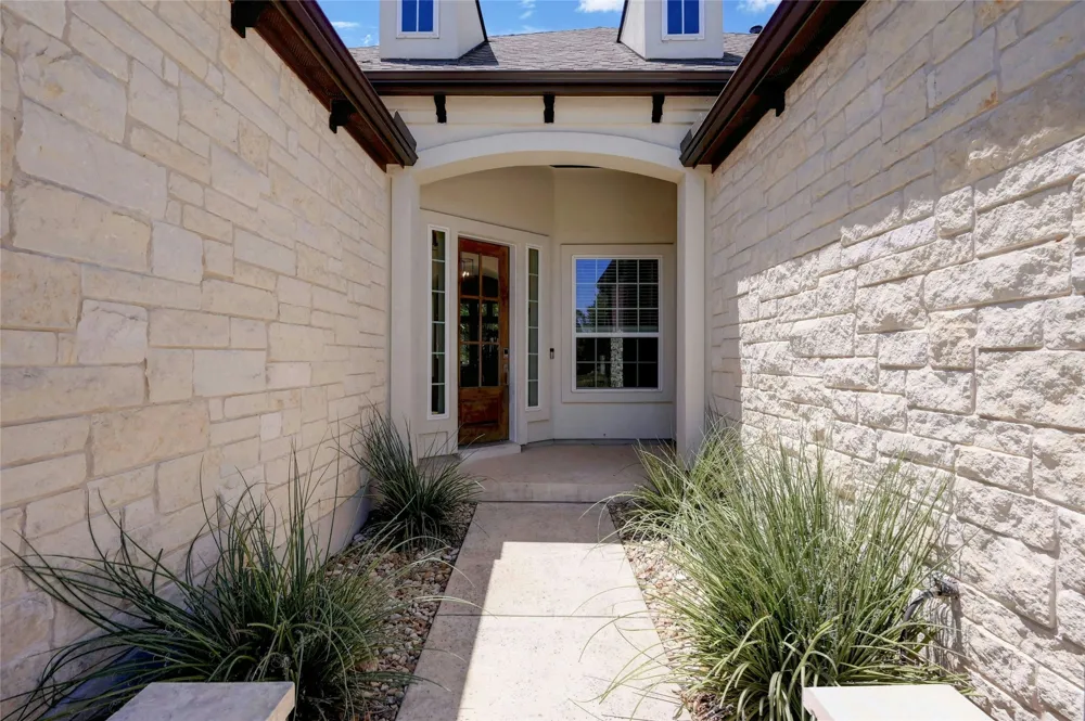 140 Kellogg Lane Bastrop, TX 78602