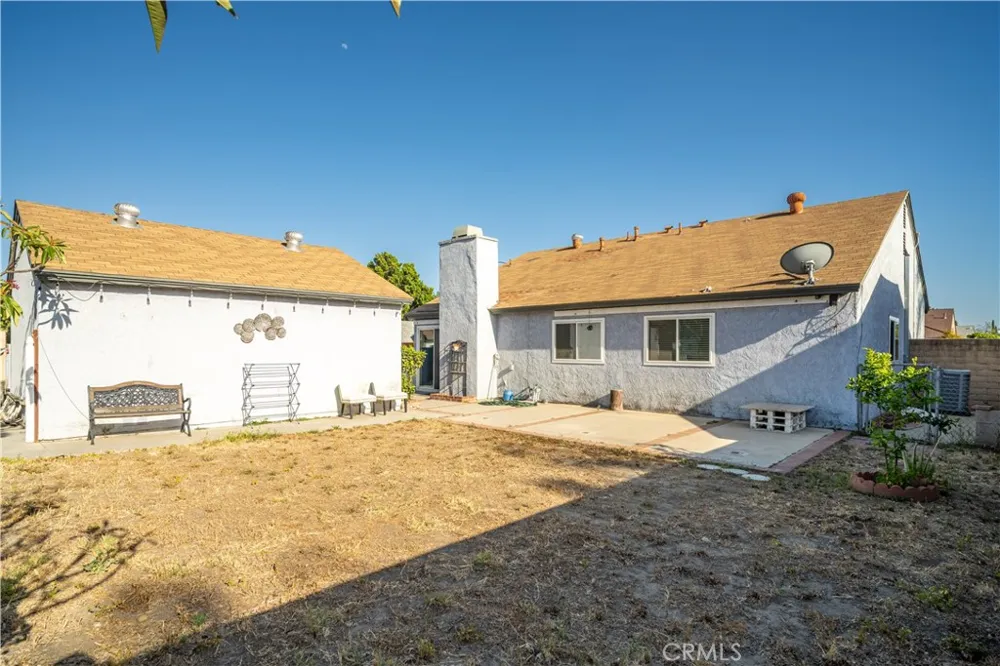 1328 W Jackson Rialto, CA 92376