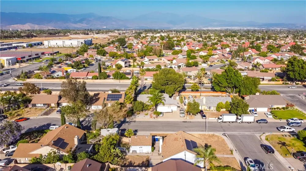 1328 W Jackson Rialto, CA 92376