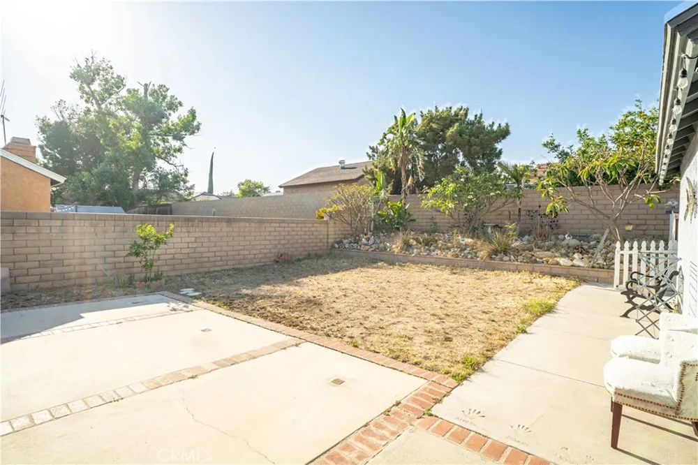 1328 W Jackson Rialto, CA 92376