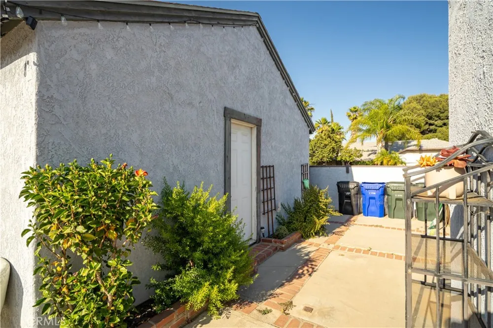 1328 W Jackson Rialto, CA 92376
