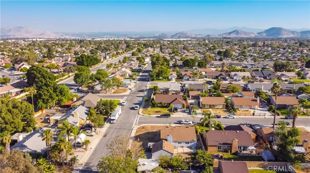 1328 W Jackson Rialto, CA 92376