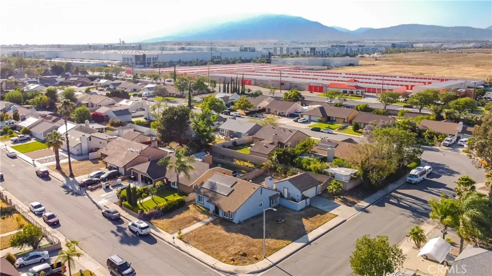 1328 W Jackson Rialto, CA 92376