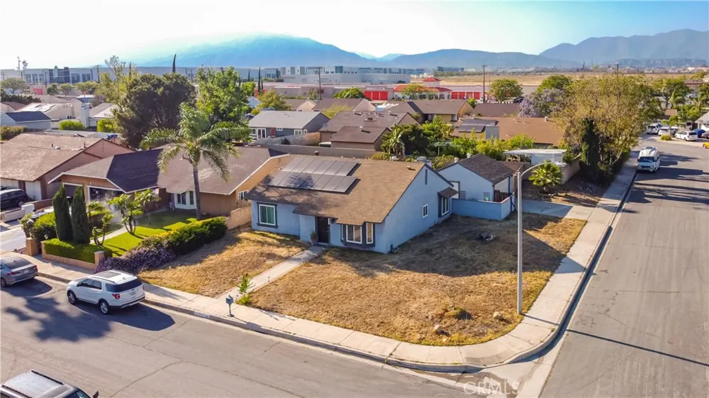 1328 W Jackson Rialto, CA 92376