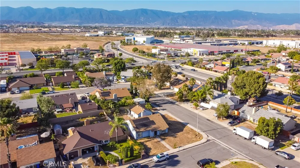 1328 W Jackson Rialto, CA 92376
