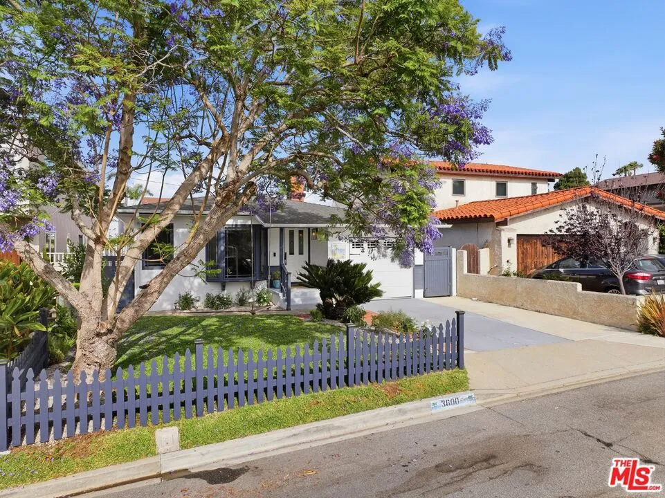 3600 Pine Avenue Manhattan Beach, CA 90266
