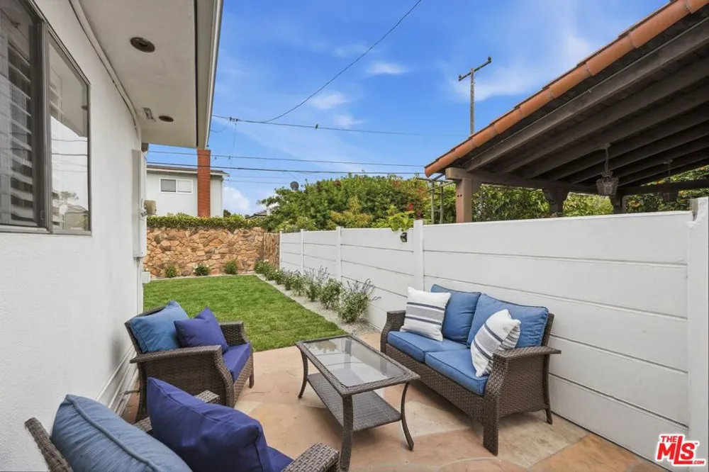 3600 Pine Avenue Manhattan Beach, CA 90266