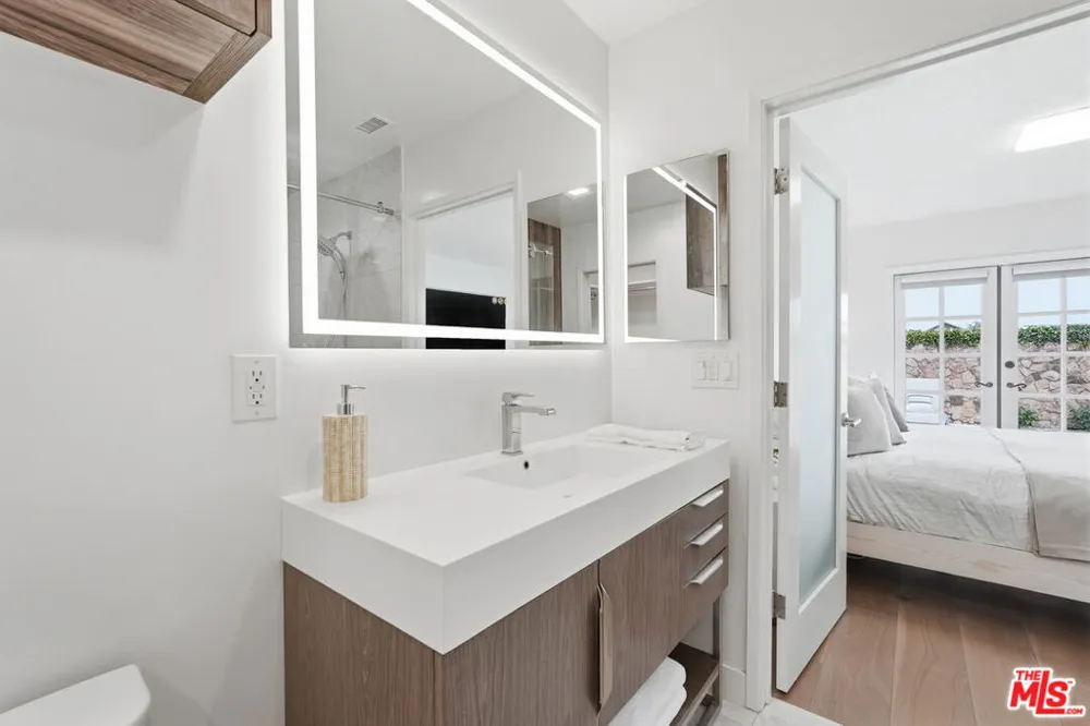 3600 Pine Avenue Manhattan Beach, CA 90266