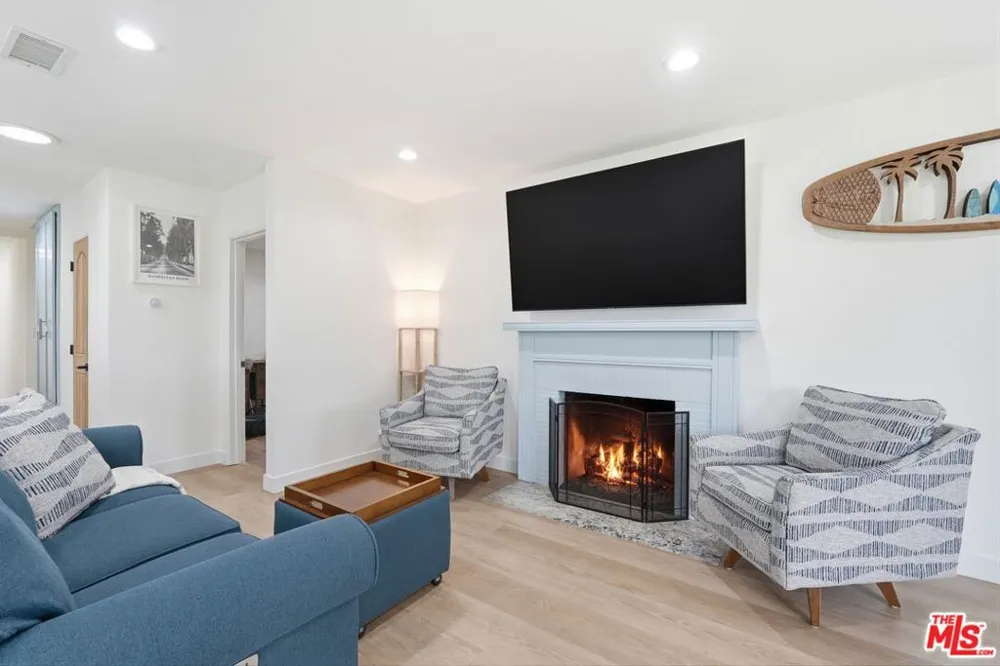 3600 Pine Avenue Manhattan Beach, CA 90266