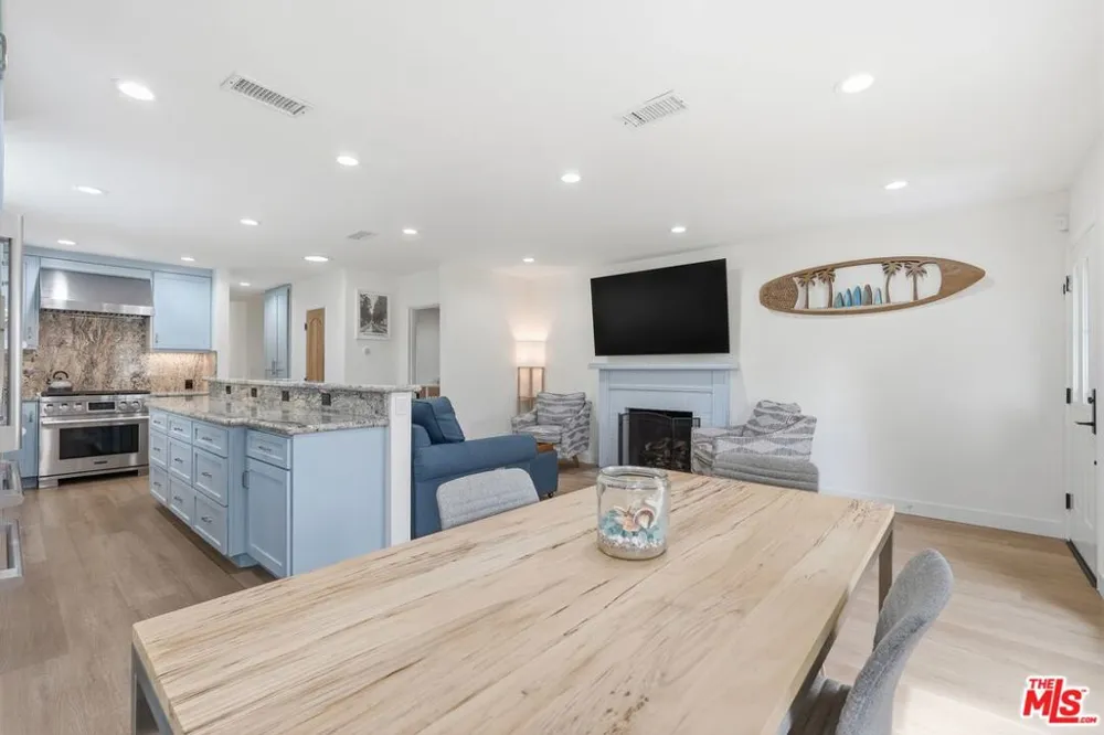 3600 Pine Avenue Manhattan Beach, CA 90266