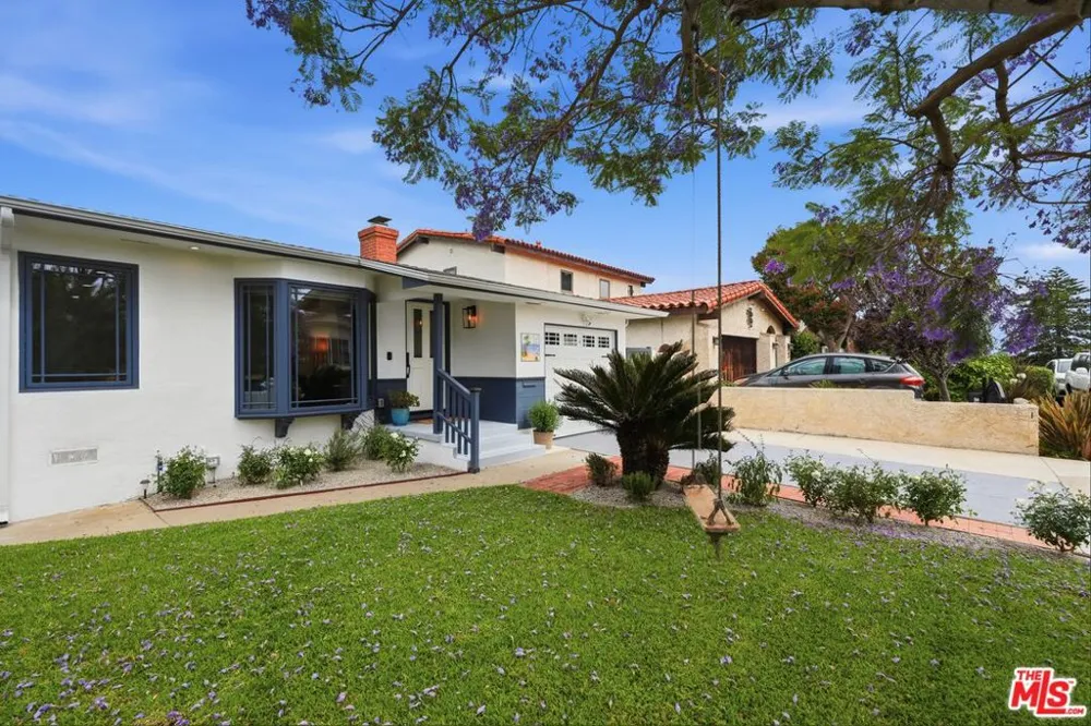 3600 Pine Avenue Manhattan Beach, CA 90266