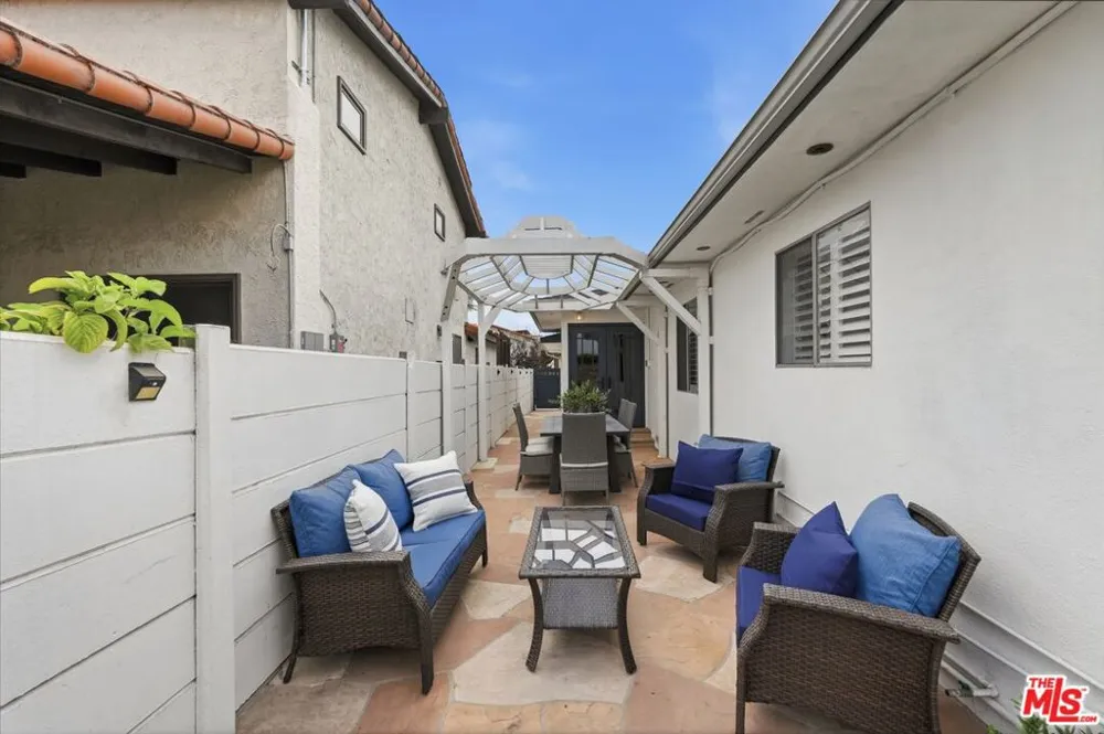 3600 Pine Avenue Manhattan Beach, CA 90266