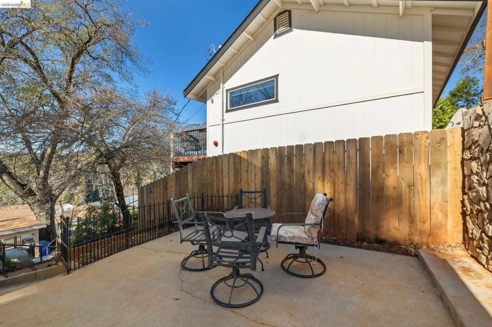 169 Shepherd St. Sonora, CA 95370
