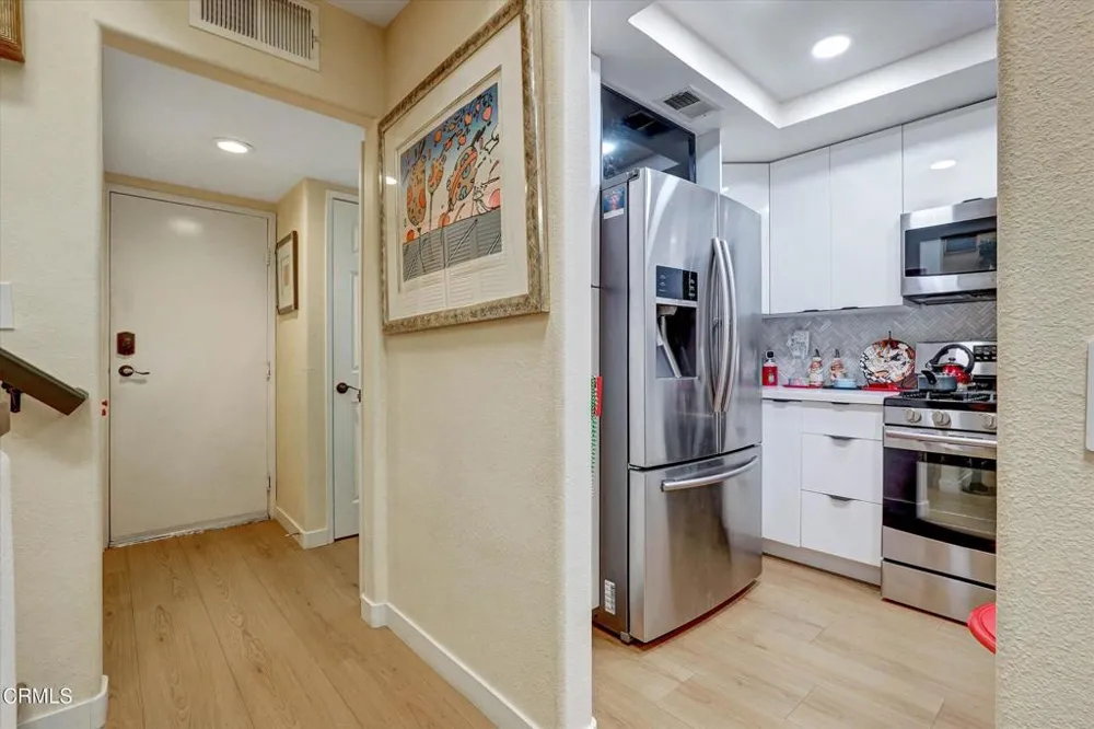 22337 Mission Circle Chatsworth, CA 91311