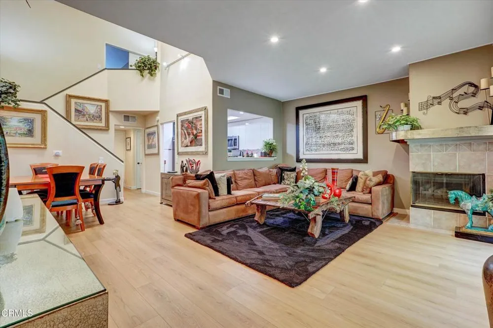 22337 Mission Circle Chatsworth, CA 91311